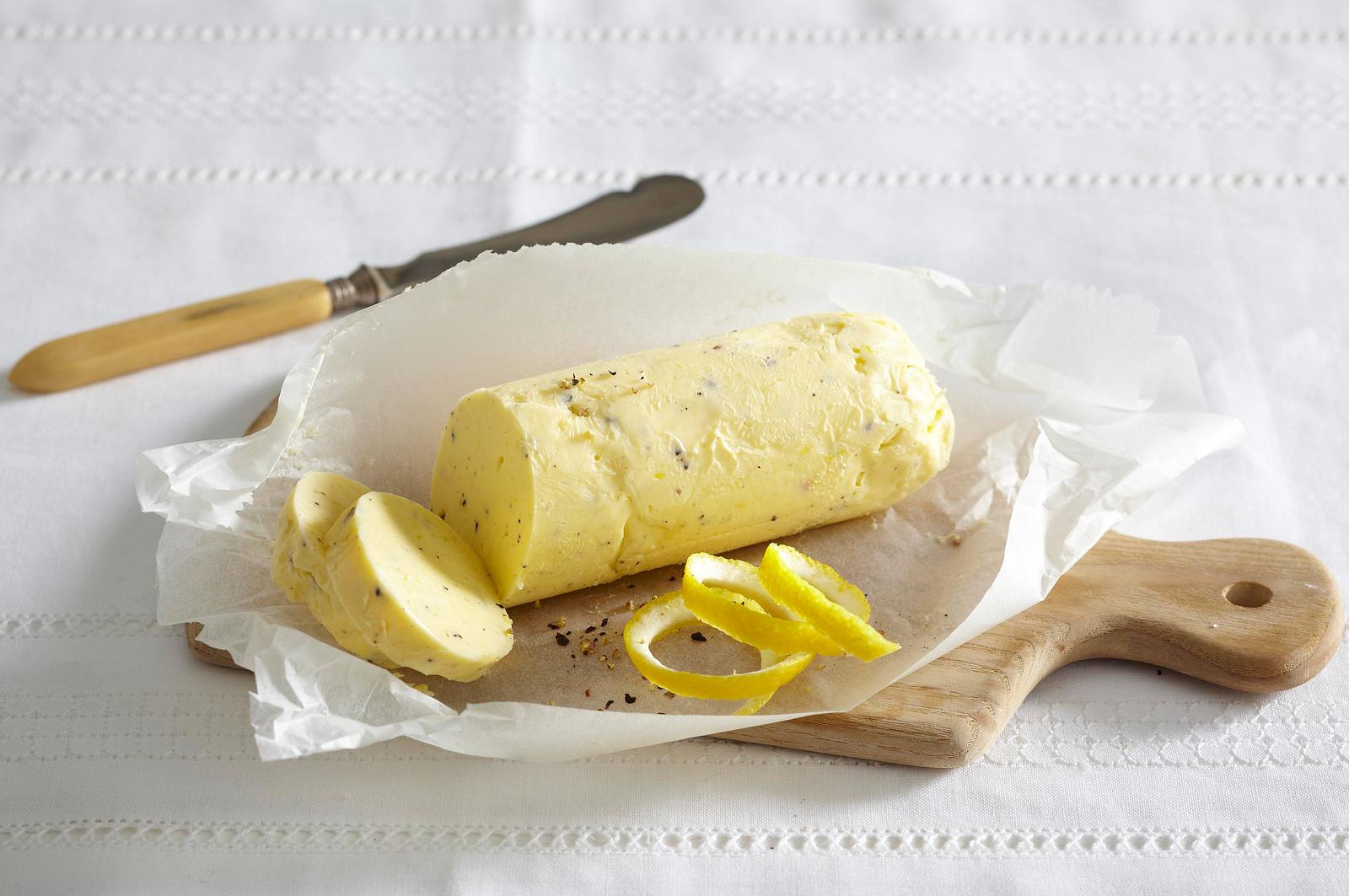 Zitronen-Pfeffer-Butter Rezept | LECKER
