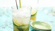Zitronengras-Caipirinha Rezept - Foto: LECKER @ Bauer Media Group