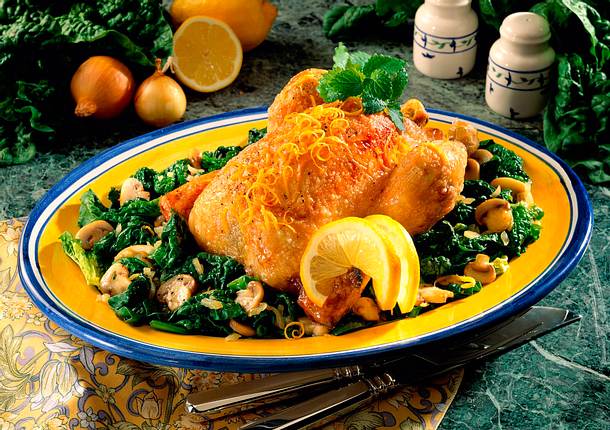 Zitronenhähnchen auf Blattspinat Rezept Zitronenhähnchen auf Blattspinat Rezept