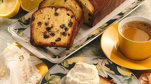 Zitronenkuchen mit Schokotröpfchen Rezept - Foto: Horn