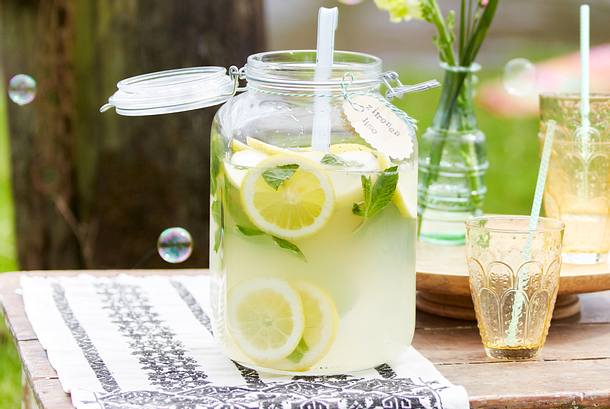 Zitronenlimonade selber machen-Rezept