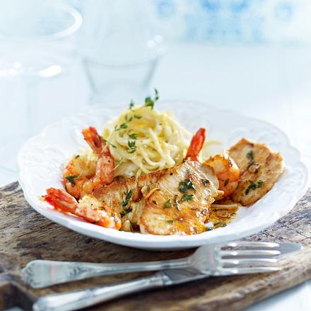 Zitronenspaghetti mit Garnelen und kleinen Schnitzeln Rezept