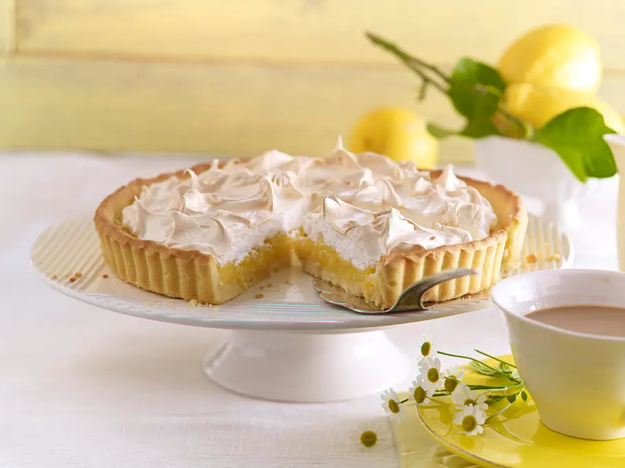 Zitronentarte mit Baiser Rezept Zitronentarte mit Baiser Rezept