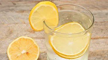 Zitronenwasser - Foto: Pavel Mastepanov, Adobe Stock Zitronenwasser - Foto: Pavel Mastepanov, Adobe Stock