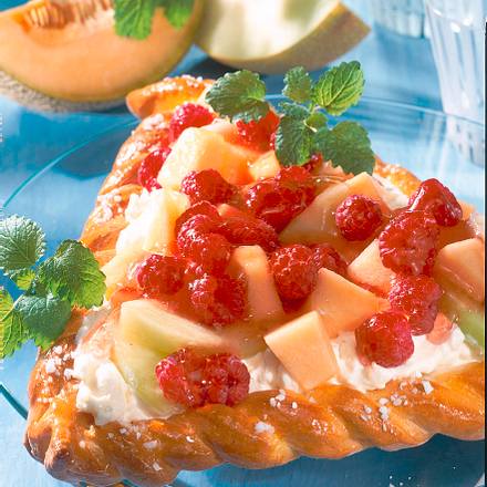 Zopfdreieck mit Früchten Rezept Zopfdreieck mit Früchten Rezept