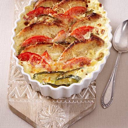 Zucchini-Brot-Auflauf mit Mozzarella Rezept Zucchini-Brot-Auflauf mit Mozzarella Rezept