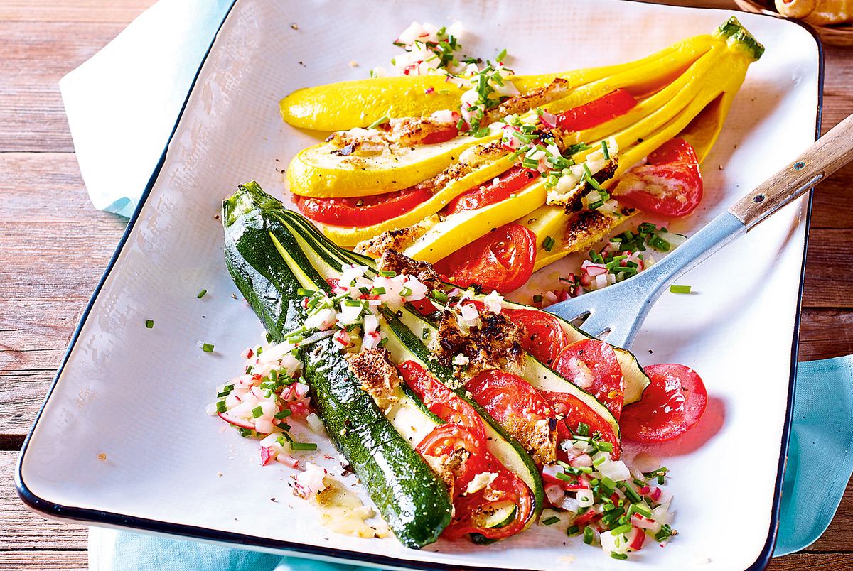 Zucchini-Fächer mit Camembert Rezept