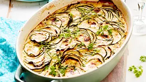 Zucchini-Gratin Rezept - Foto: LECKER @ Bauer Media Group Zucchini-Gratin Rezept - Foto: LECKER @ Bauer Media Group