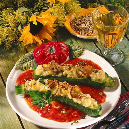 Zucchini mit Käse-Kartoffelpüree Rezept Zucchini mit Käse-Kartoffelpüree Rezept