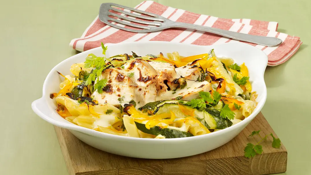 Zucchini-Nudel-Auflauf Rezept - Foto: LECKER @ Bauer Media Group Zucchini-Nudel-Auflauf Rezept - Foto: LECKER @ Bauer Media Group