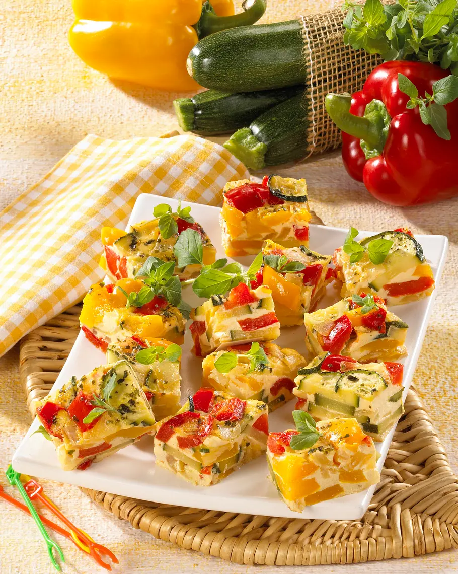 Zucchini-Paprika-Tortilla Rezept Zucchini-Paprika-Tortilla Rezept