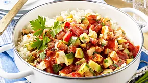 Zucchini-Reispfanne Rezept - Foto: LECKER @ Bauer Media Group Zucchini-Reispfanne Rezept - Foto: LECKER @ Bauer Media Group