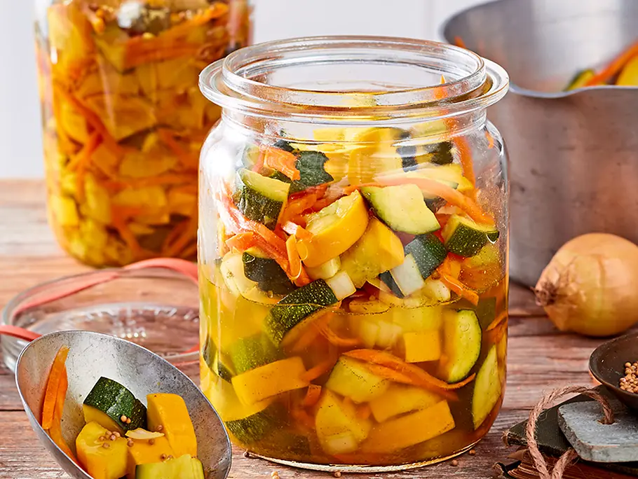 Suesssaure Zucchini Rezept Zucchini süß-sauer Rezept