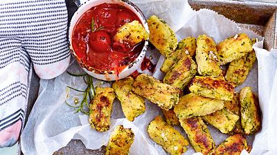 Zucchini-Tater-Tots mit Ofenketchup Rezept - Foto: House of Food / Bauer Food Experts KG