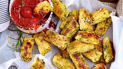 Zucchini-Tater-Tots mit Ofenketchup Rezept - Foto: House of Food / Bauer Food Experts KG