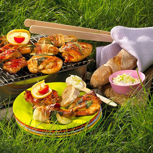 Zucchini-Würstchen, Mini-Spareribs und gefüllte Putenschnitzel Rezept Zucchini-Würstchen, Mini-Spareribs und gefüllte Putenschnitzel Rezept