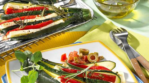 Zucchinifächer mit Schafskäse Rezept - Foto: House of Food / Bauer Food Experts KG