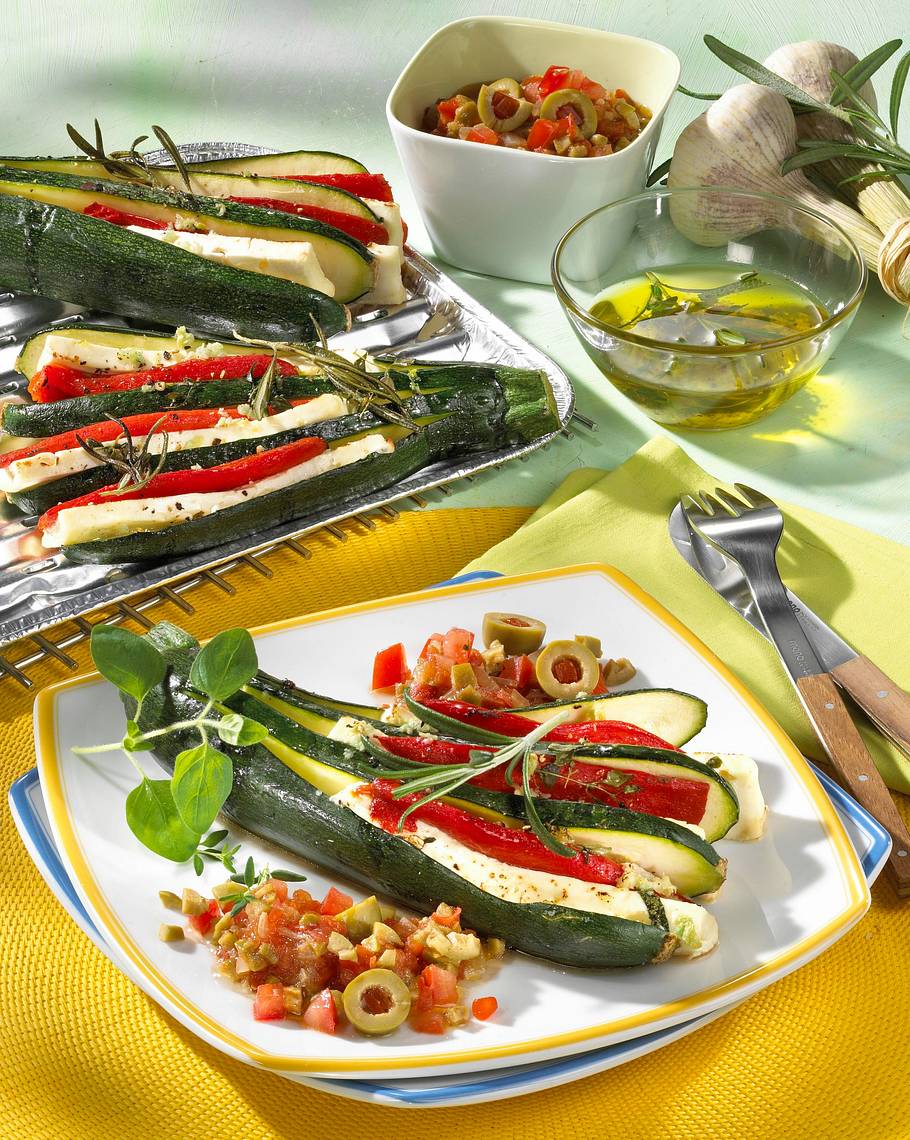 Zucchinifächer mit Schafskäse Rezept