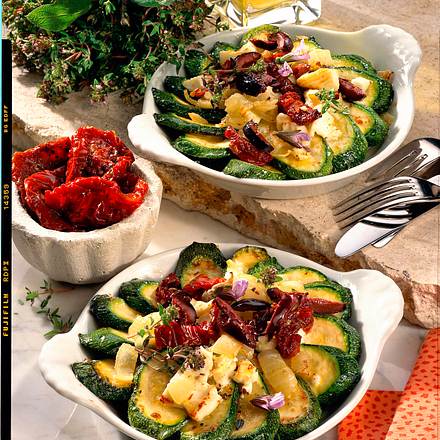 Zucchinipfännchen mit Schafskäse Rezept Zucchinipfännchen mit Schafskäse Rezept