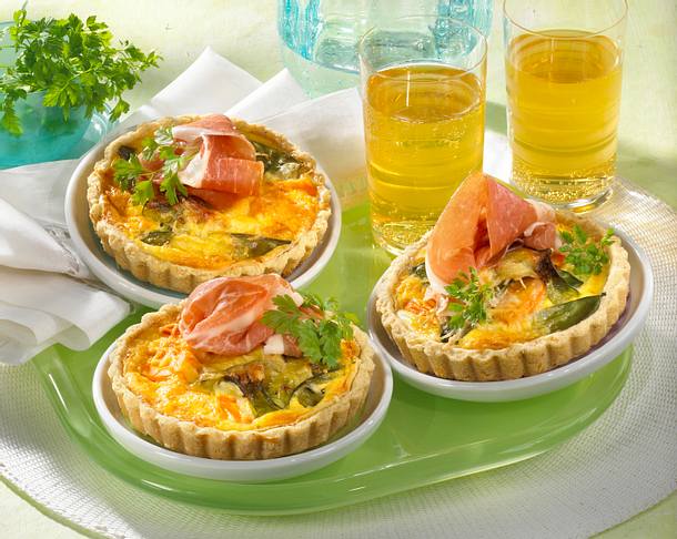 Zuckerschoten-Quiche mit Parmaschinken Rezept Zuckerschoten-Quiche mit Parmaschinken Rezept