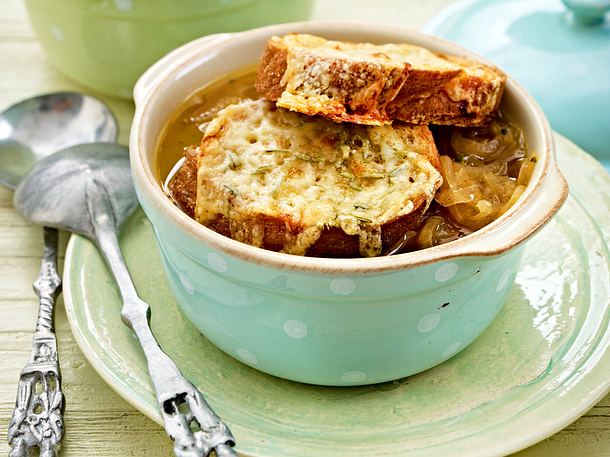 Zugedeckte Zwiebelsuppe Rezept Lecker