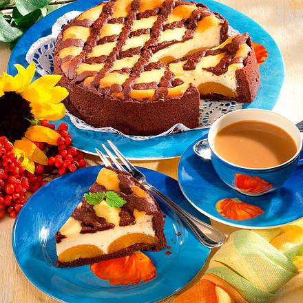 Zupfkuchen mit Aprikosen und Schokogitter Rezept