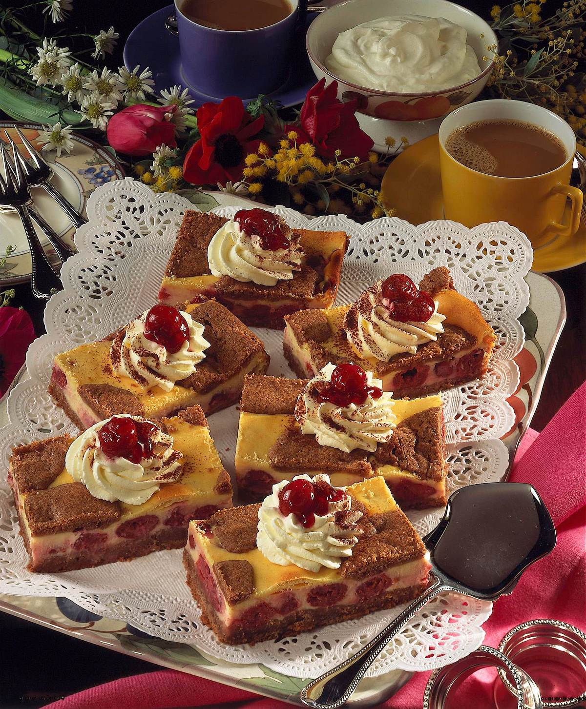 Zupfkuchen mit Kirschen vom Blech Rezept