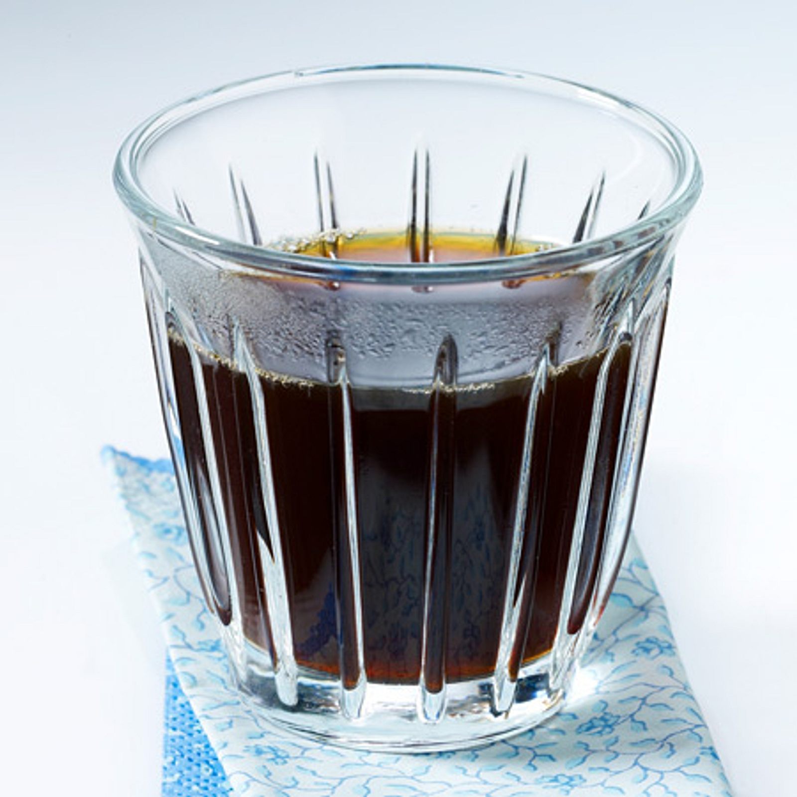 Eiskaffee-Torte - so geht&amp;#39;s Schritt für Schritt | LECKER