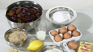Pflaumenkuchen-Rezept - Zutaten für ca. 18 Stücke: