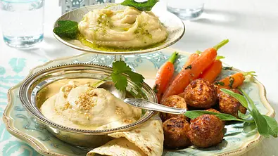 Zweierlei Bohnenpüree (Typ arabische Vorspeisenplatte) Rezept - Foto: LECKER @ Bauer Media Group