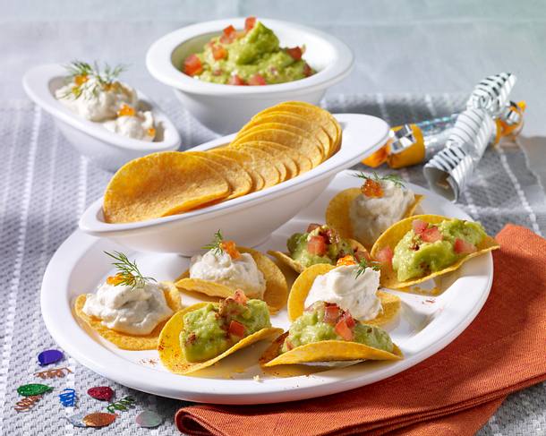 Zweierlei gefüllte Chipsletten mit Forellenfrischkäsecreme und Avocadocreme Rezept Zweierlei gefüllte Chipsletten mit Forellenfrischkäsecreme und Avocadocreme Rezept