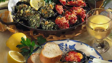 Zweierlei gefüllte Miesmuscheln Rezept - Foto: LECKER @ Bauer Media Group