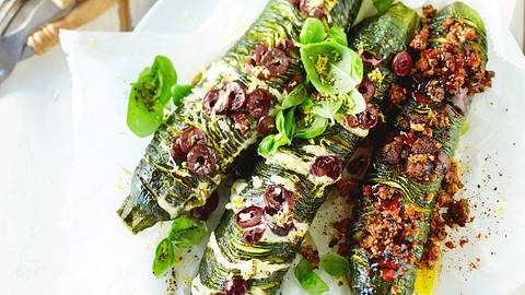 Zweierlei Hasselback-Zucchini Rezept - Foto: House of Food / Bauer Food Experts KG