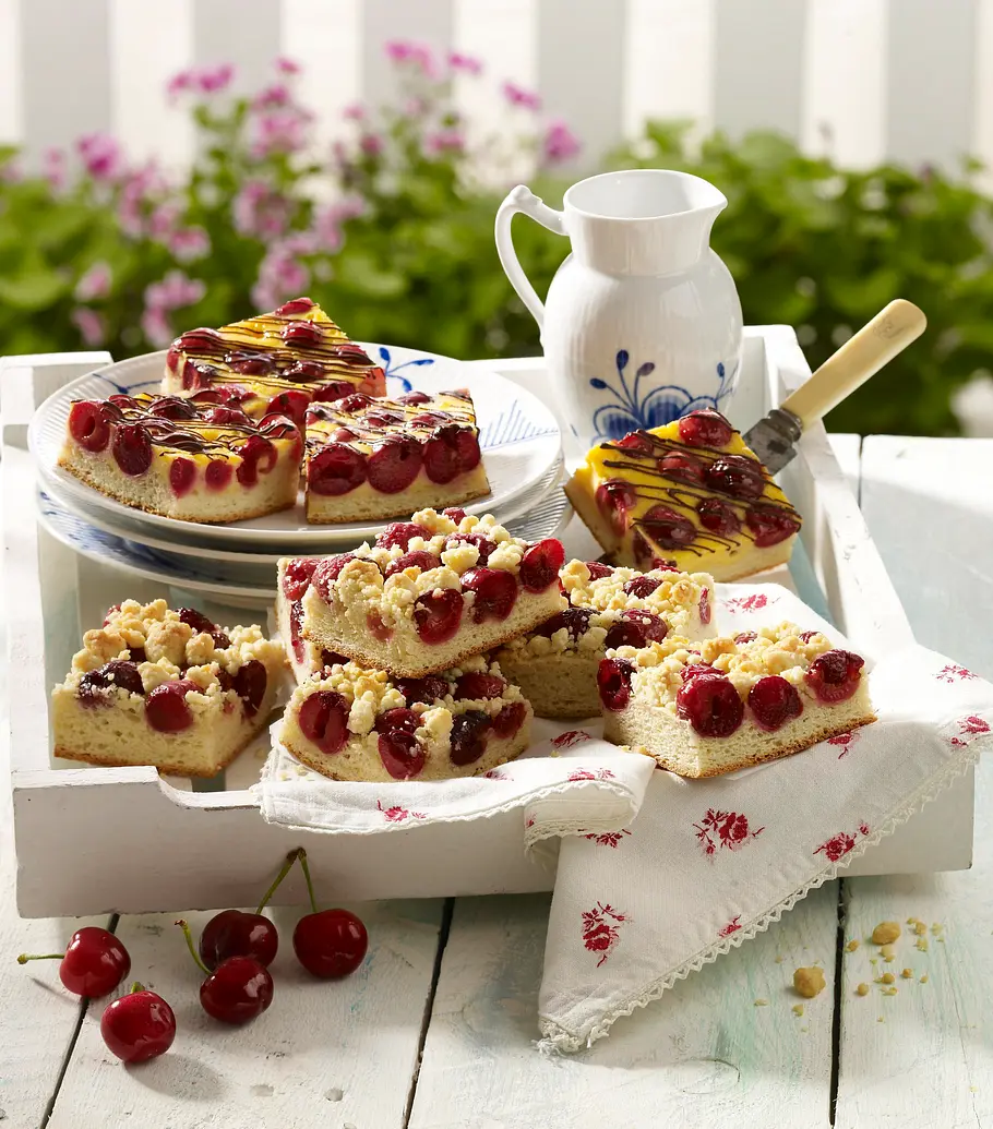 Zweierlei Kirschkuchen vom Blech Rezept