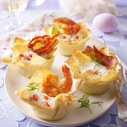 Zweierlei Knusper-Körbchen mit Meerrettich-Dill-Creme Rezept Zweierlei Knusper-Körbchen mit Meerrettich-Dill-Creme Rezept