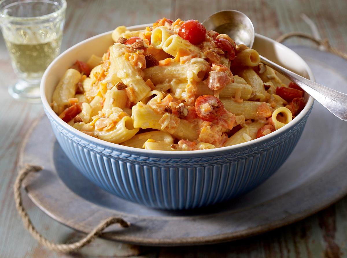 Zweikäsehoch-Rüebli-Rigatoni Rezept