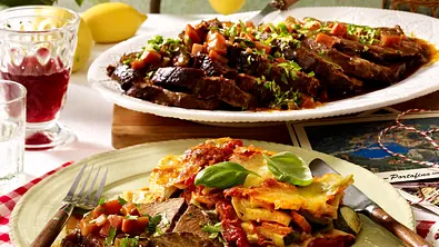 Zweimal geschmorter Rinderbraten in Chianti Rezept - Foto: LECKER @ Bauer Media Group