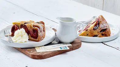 Zwetschentorte mit Rahmguss Rezept - Foto: LECKER @ Bauer Media Group