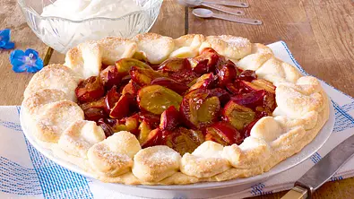 Zwetschgen-Crostata Rezept - Foto: LECKER @ Bauer Media Group