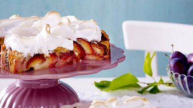 Zwetschgen-Kuchen mit Baiserhaube Rezept - Foto: LECKER @ Bauer Media Group