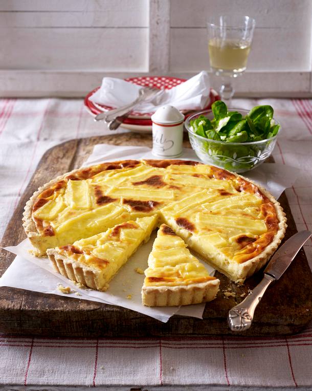 Zwiebel-Käse-Tarte Rezept | LECKER