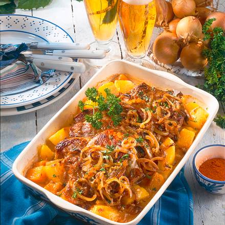 Zwiebel-Koteletts auf Kürbis-Kartoffeln Rezept Zwiebel-Koteletts auf Kürbis-Kartoffeln Rezept