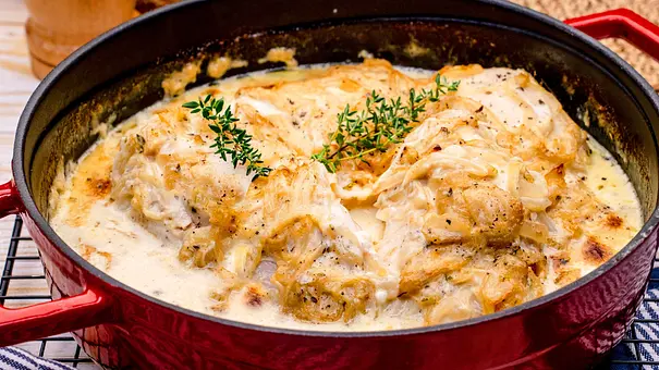 Zwiebel-Sahne-Hähnchen - Foto: LECKER @ Bauer Media Group