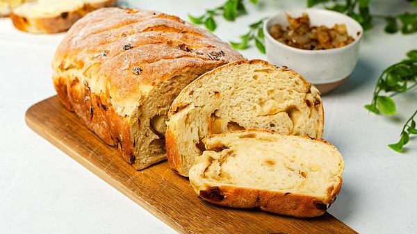 Zwiebelbrot ohne Hefe Rezept - Foto: ShowHeroes