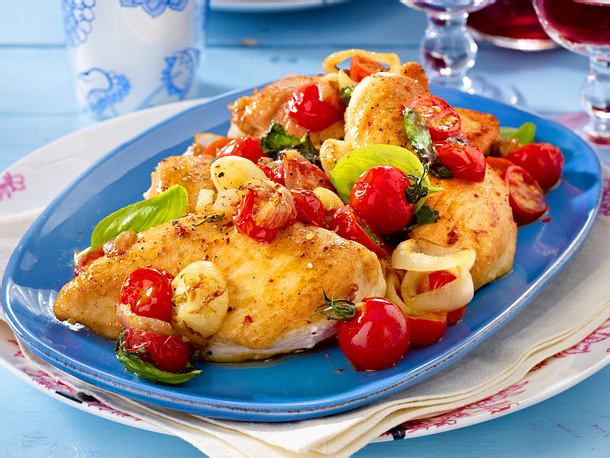 Zwiebelhähnchen mit Tomaten Rezept Zwiebelhähnchen mit Tomaten Rezept