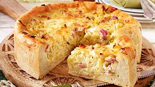 Klassischer Zwiebelkuchen Rezept - Foto: LECKER @ Bauer Media Group
