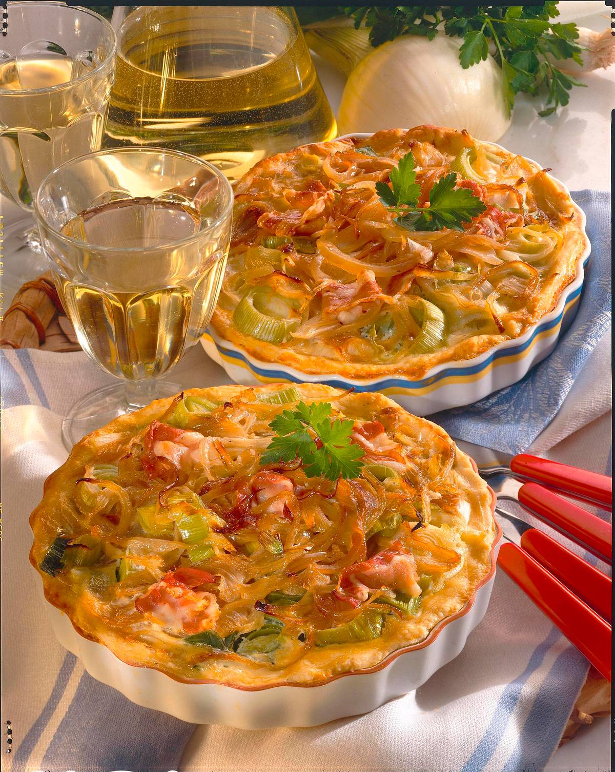 Zwiebelkuchen-Quiche mit Hefeteig Rezept