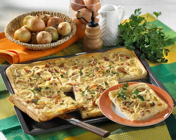 Zwiebelkuchen vom Blech Rezept Zwiebelkuchen vom Blech Rezept
